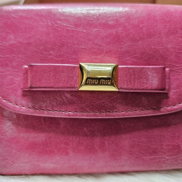 💓SOLD💓 MIU MIU Compact Wallet with Mirror (full inclusion) - Picture 11 of 14